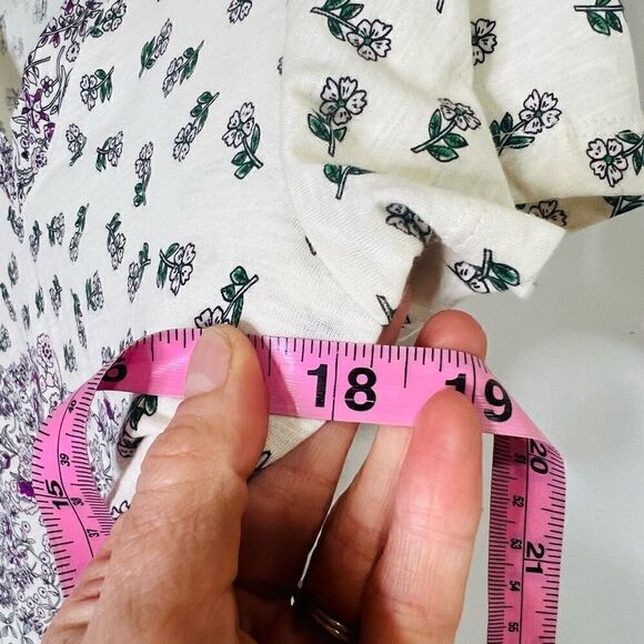 LOFT Floral V-neck Cotton Tee Shirt - Picture 7 of 8